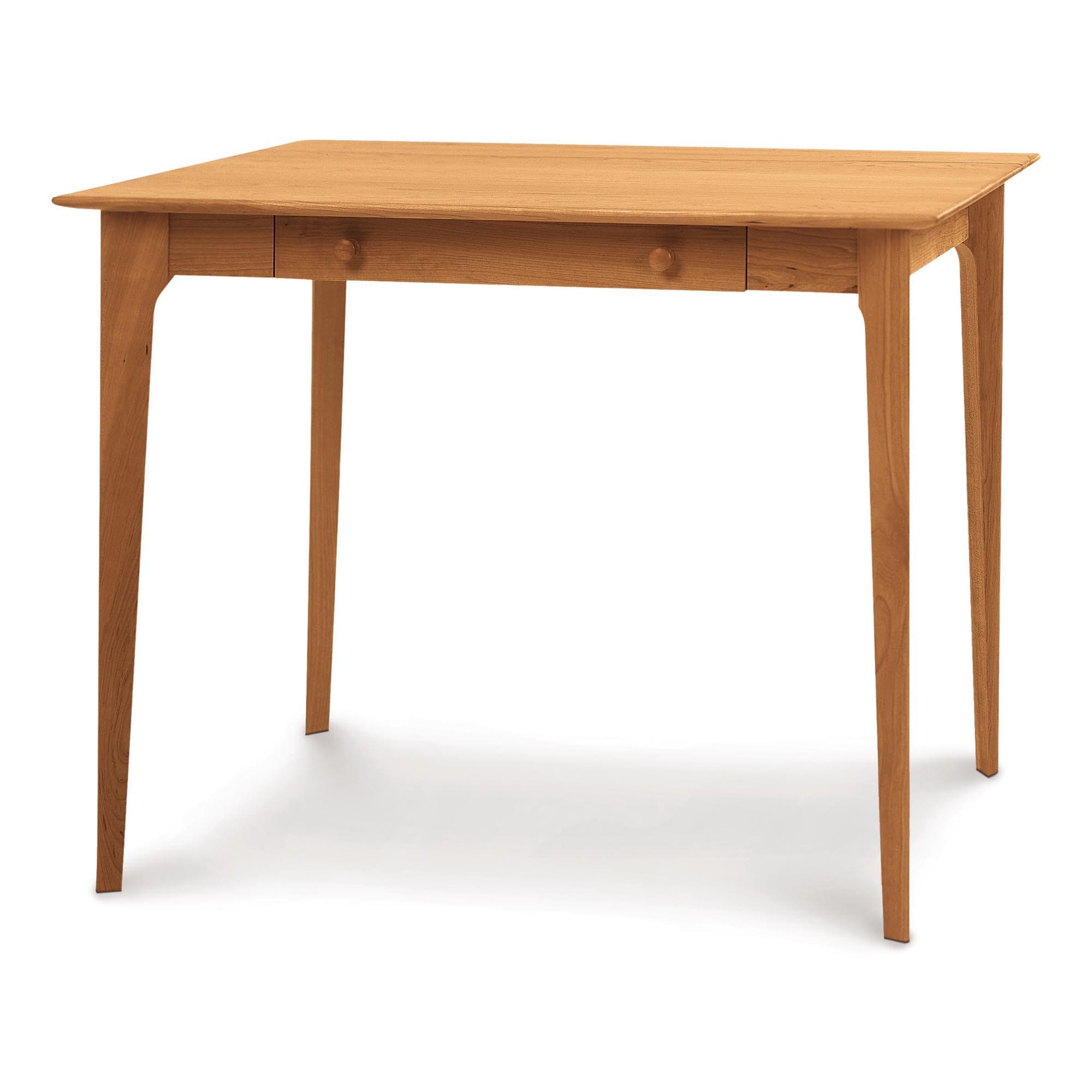 SarahSecretaryDesk_gbqfw2